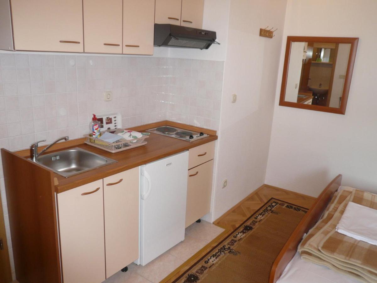 Apartments Saric Makarska Bagian luar foto